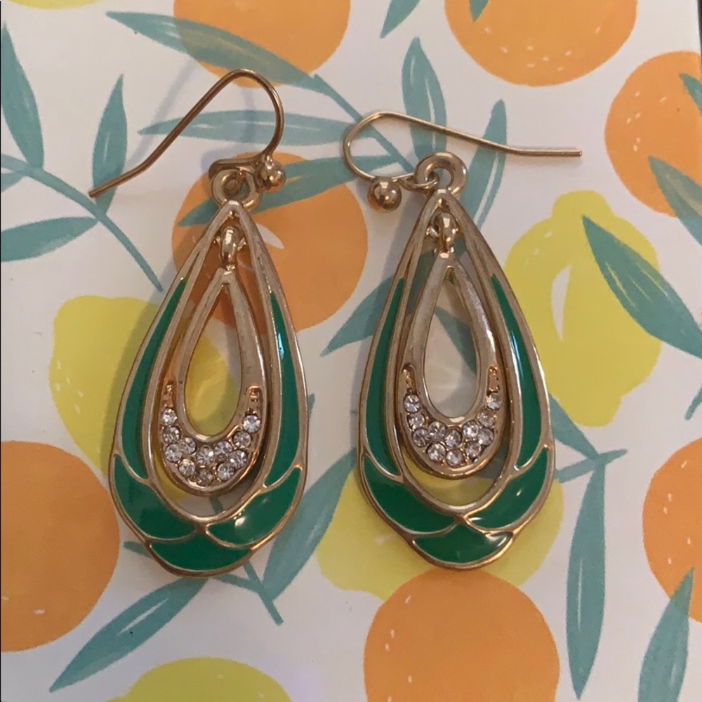Green teardrop earrings 💚